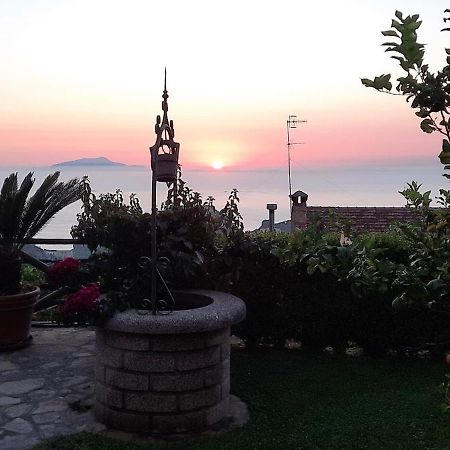 Appartamento Terrazza Sul Golfo Massa Lubrense Esterno foto