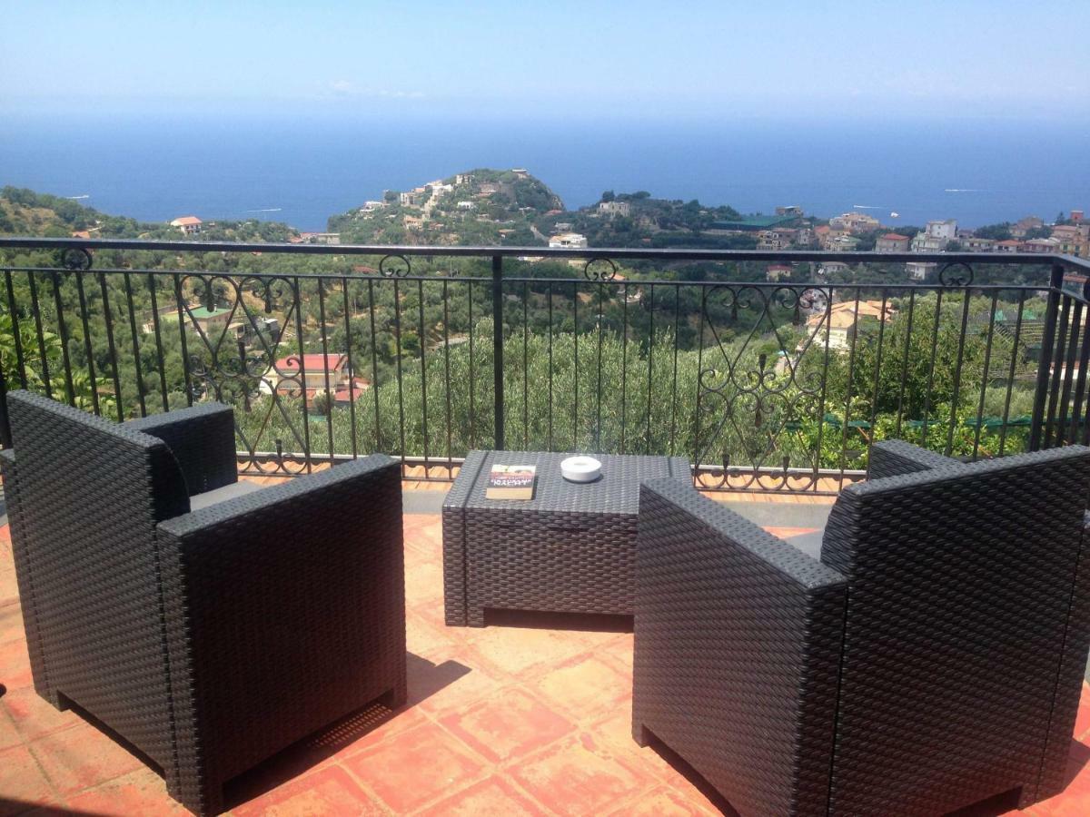 Appartamento Terrazza Sul Golfo Massa Lubrense Esterno foto